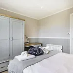 皮克林小屋 假日公园 *
