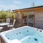 皮克林小屋 假日公园 *
