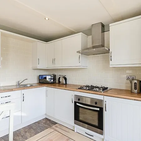 Pickering Lodges *
