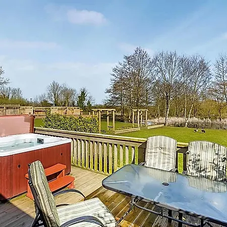 Üdülőpark Pickering Lodges *